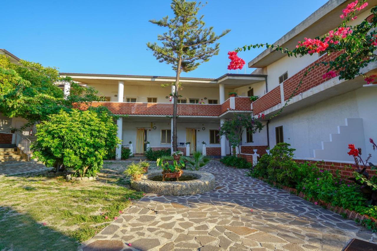 Hotel Residence Le Playe サンタ・ドメーニカ エクステリア 写真
